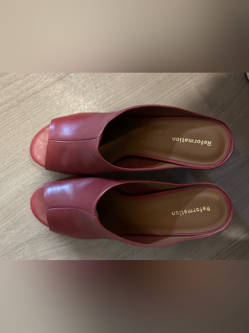 Reformation Women's Burgundy open toed heels/booties